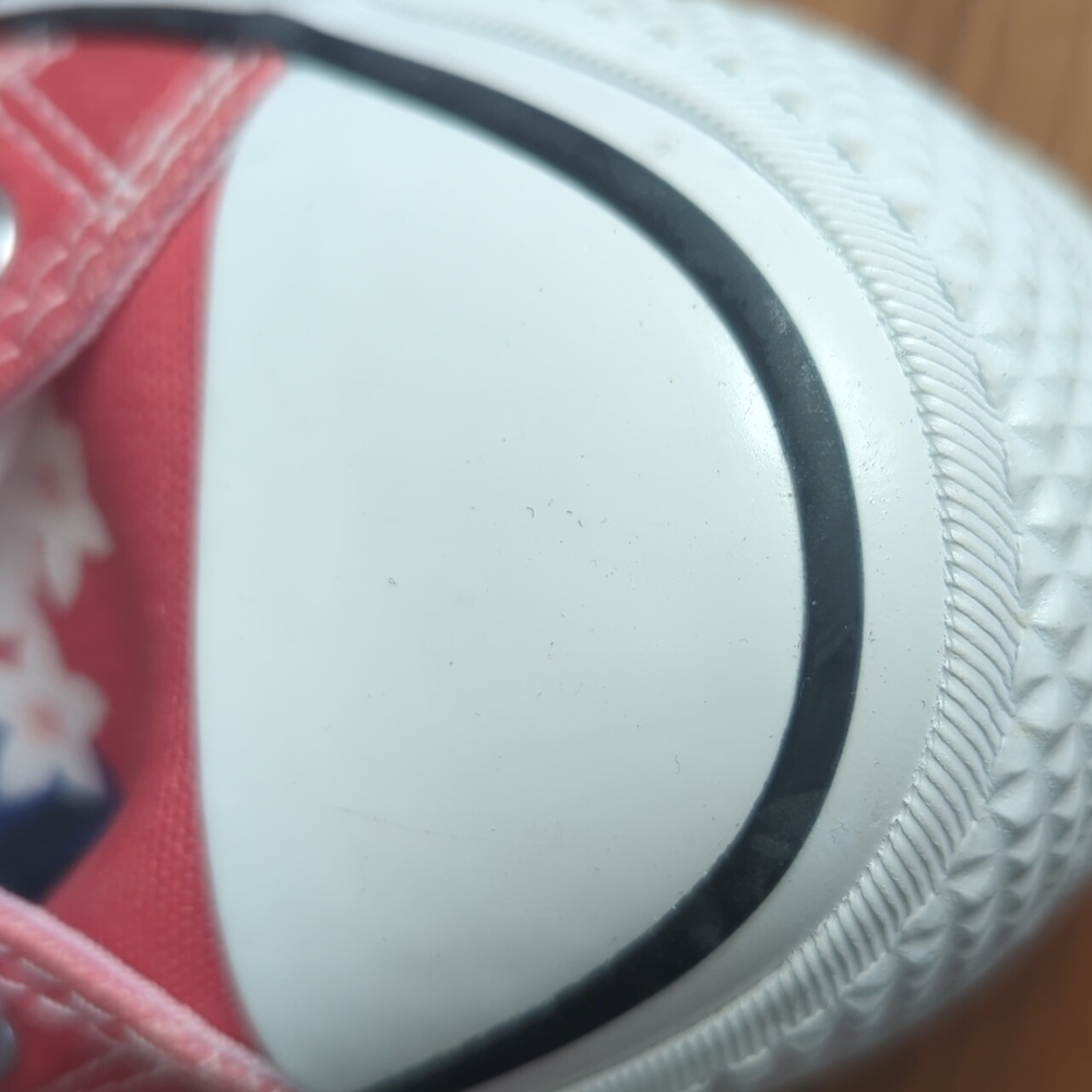 Converse - Picture 13 of 16